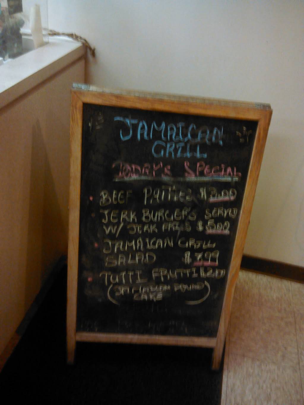 Jamaican Grill | restaurant | 5241 W Chicago Ave, Oak Park, IL 60302, USA | 7086609840 OR +1 708-660-9840