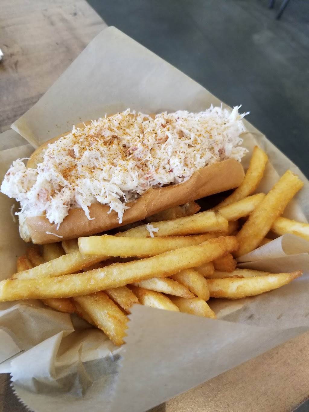 Wicked Maine Lobster | restaurant | 550 W Date St, San Diego, CA 92101, USA | 6198887339 OR +1 619-888-7339