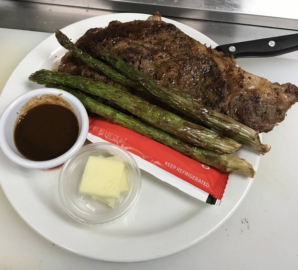 Maddies Place Bar & Grill | restaurant | 100 N Main St, Leland, IL 60531, USA | 8154952281 OR +1 815-495-2281