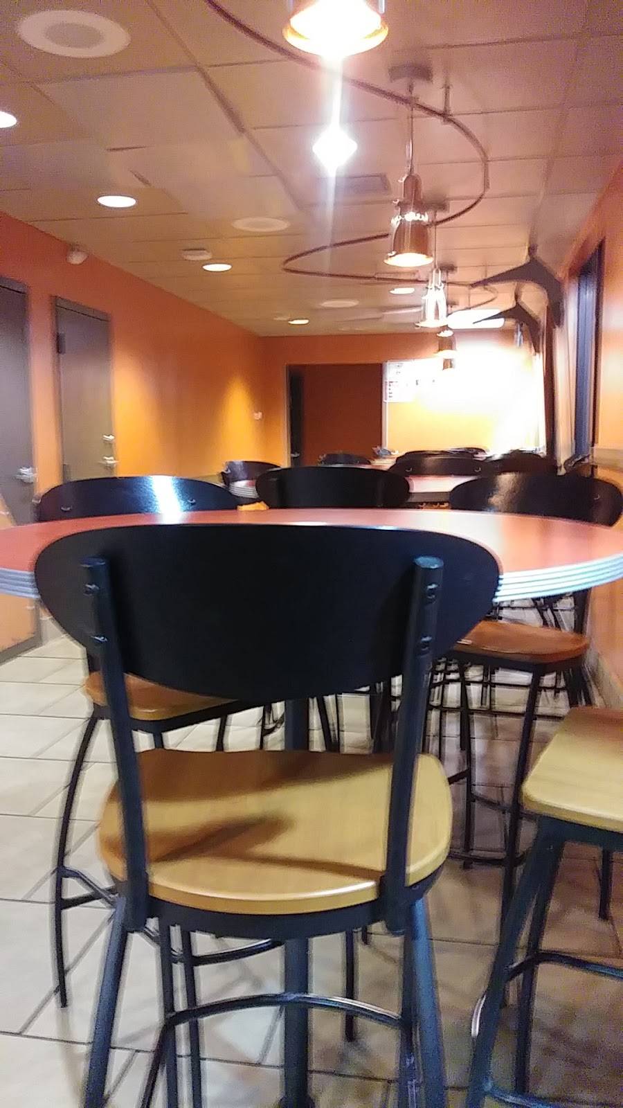 Jack in the Box | restaurant | 6510 Telegraph Ave, Oakland, CA 94609, USA | 5105475241 OR +1 510-547-5241