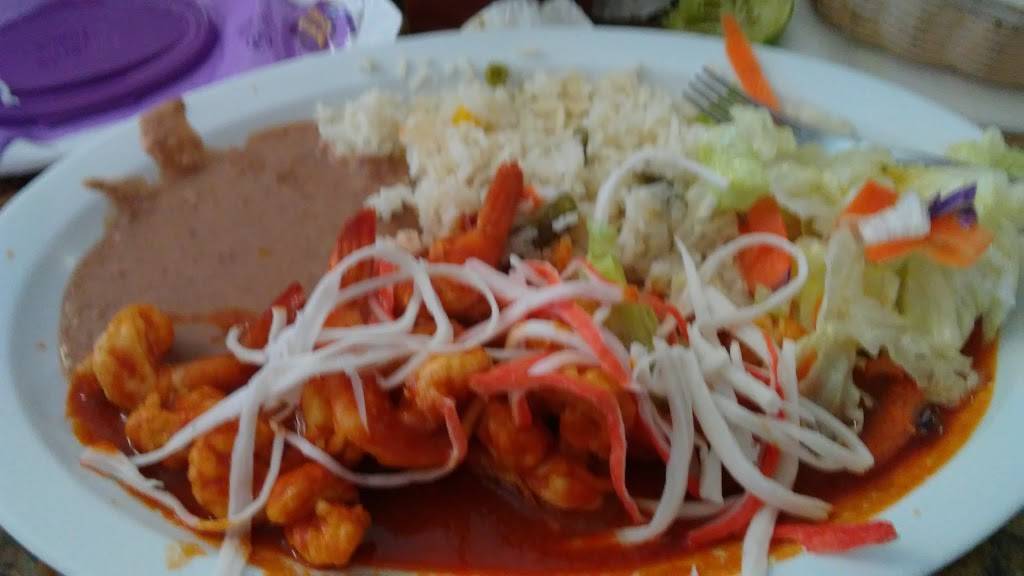 Mariscos El Perihuete | restaurant | 3223 Tweedy Blvd, South Gate, CA 90280, USA | 3235666726 OR +1 323-566-6726