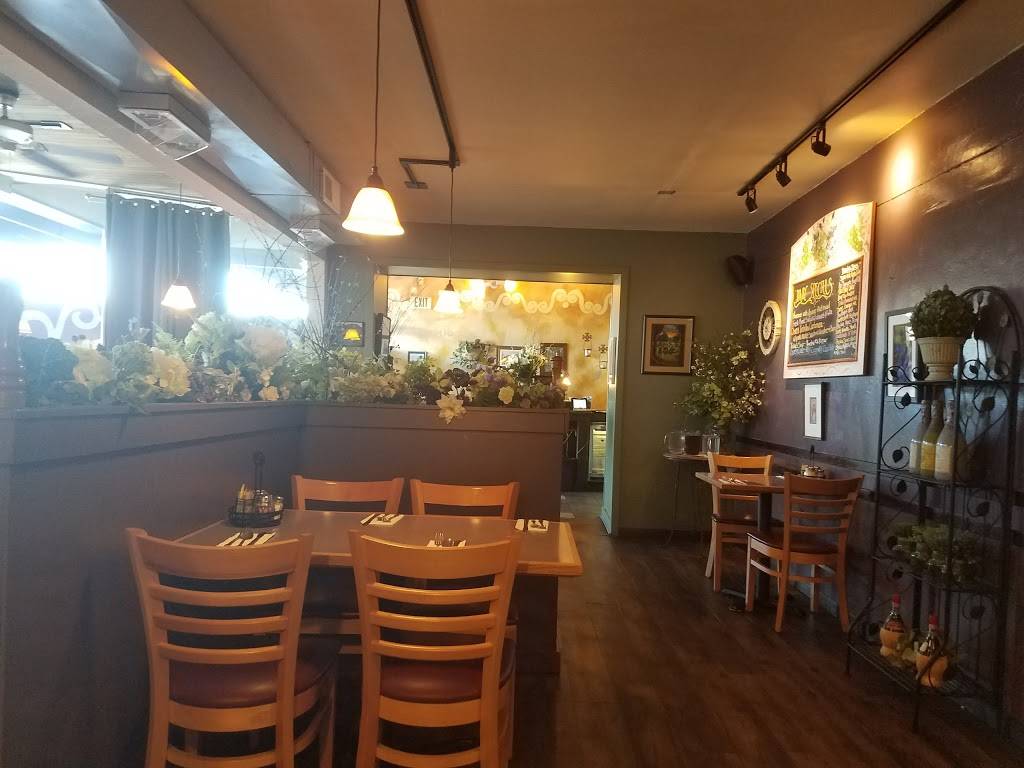 Cristianos Pizza Etc | restaurant | 1206 State Ave G, Marysville, WA 98270, USA | 3606538356 OR +1 360-653-8356