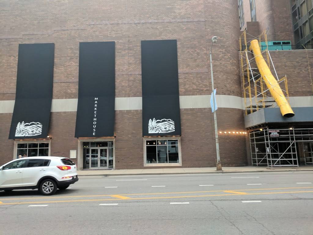 Markethouse Restaurant | night club | 611 N Fairbanks Ct, Chicago, IL 60611, USA | 3122242200 OR +1 312-224-2200