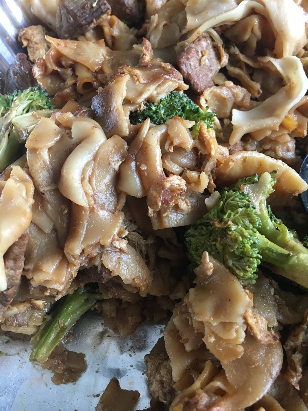 Thai 55 Restaurant | restaurant | 1607 E 55th St, Chicago, IL 60615, USA | 7733637119 OR +1 773-363-7119