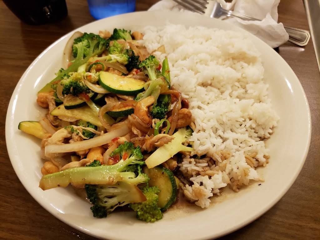 Mama Chans | restaurant | n 62550, 105 N Main St, Moweaqua, IL 62550, USA | 2177683888 OR +1 217-768-3888