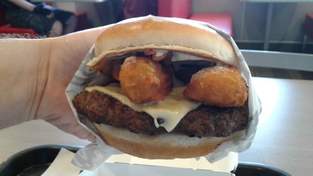 Carls Jr. | restaurant | 1208 Madera Rd, Simi Valley, CA 93065, USA | 8055228627 OR +1 805-522-8627