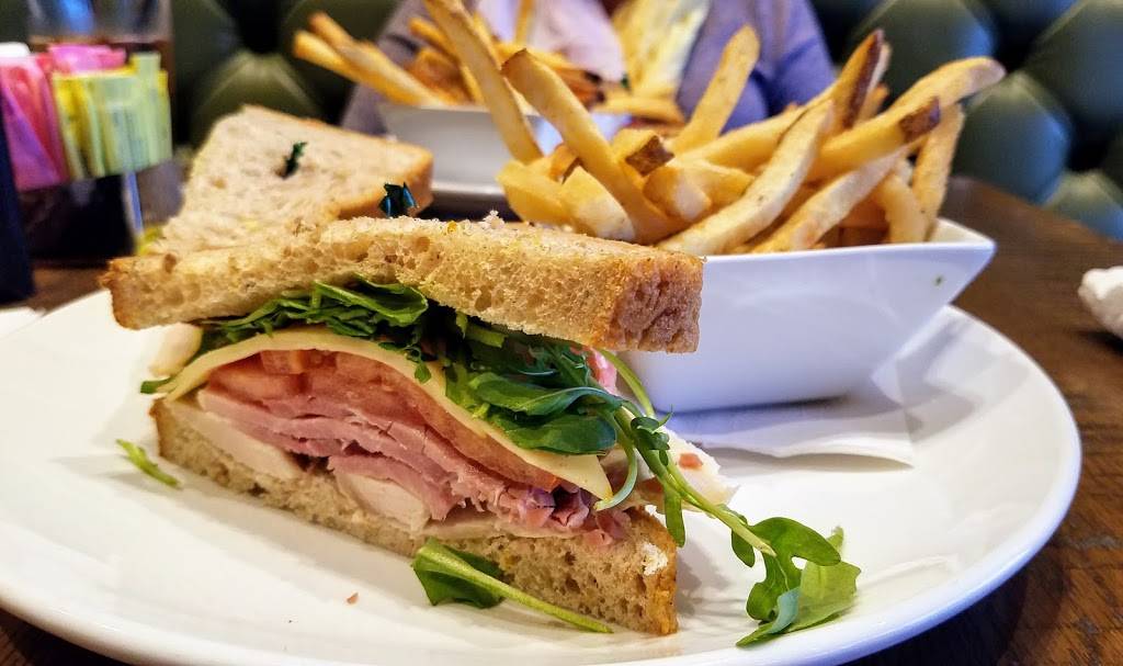 Bakers Crust Artisan Kitchen | restaurant | 19890 Belmont Chase Dr #135, Ashburn, VA 20147, USA | 7034434286 OR +1 703-443-4286