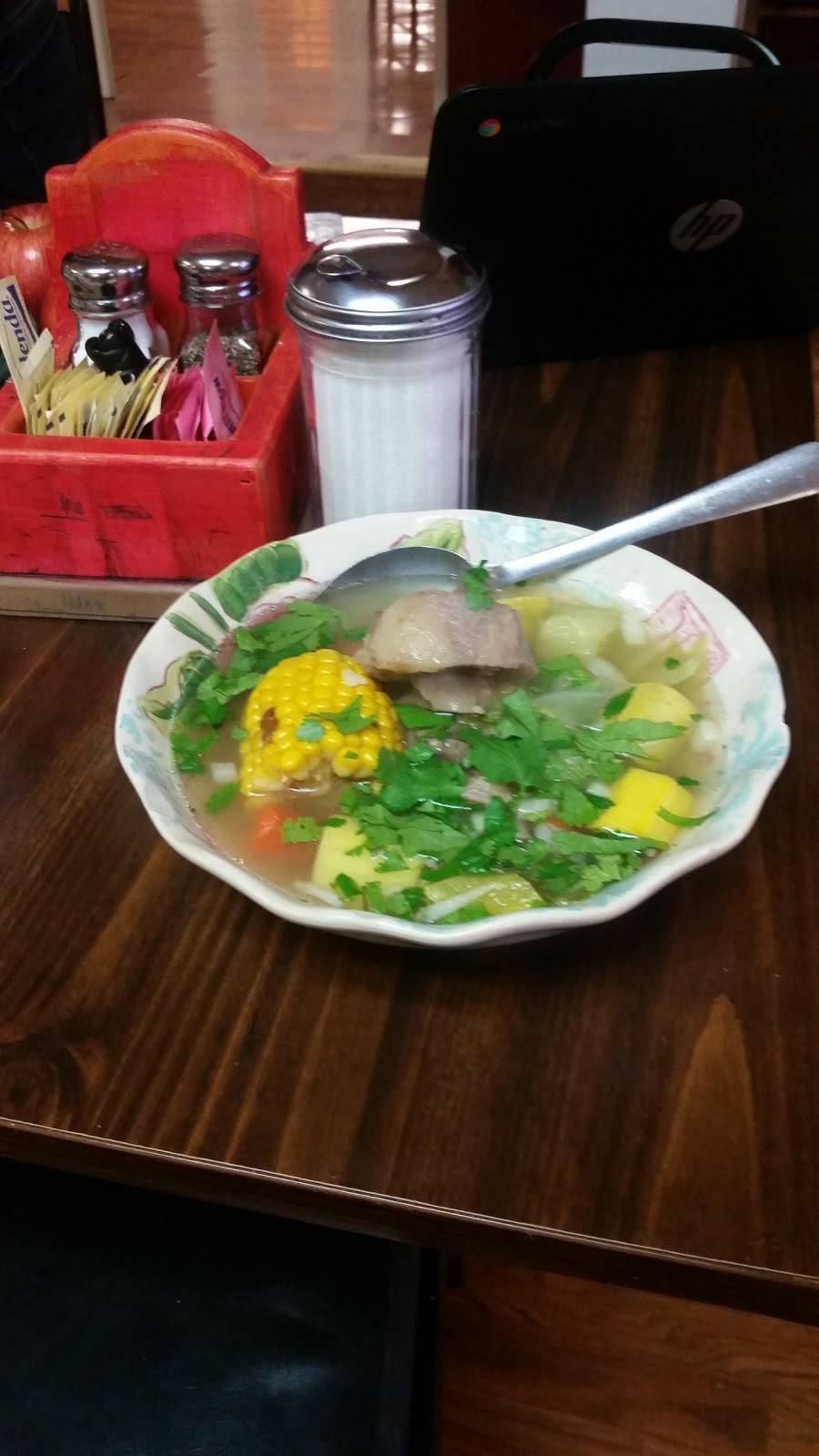 Casa Grande Mexican Grill | restaurant | 1801 TX-16, Graham, TX 76450, USA | 9405494400 OR +1 940-549-4400