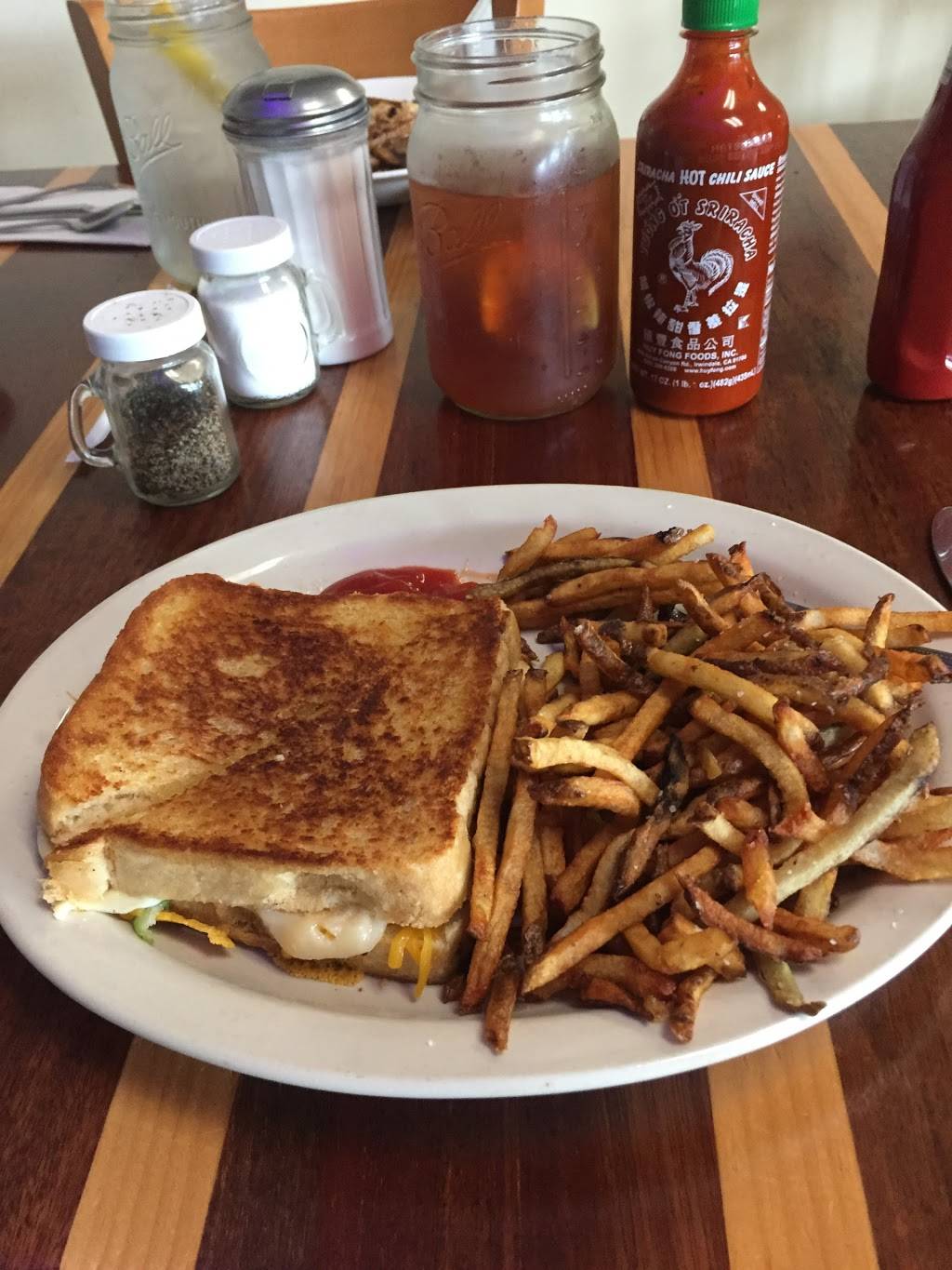 The Spot | restaurant | 331 Tilton Rd, Northfield, NJ 08225, USA | 6095686571 OR +1 609-568-6571