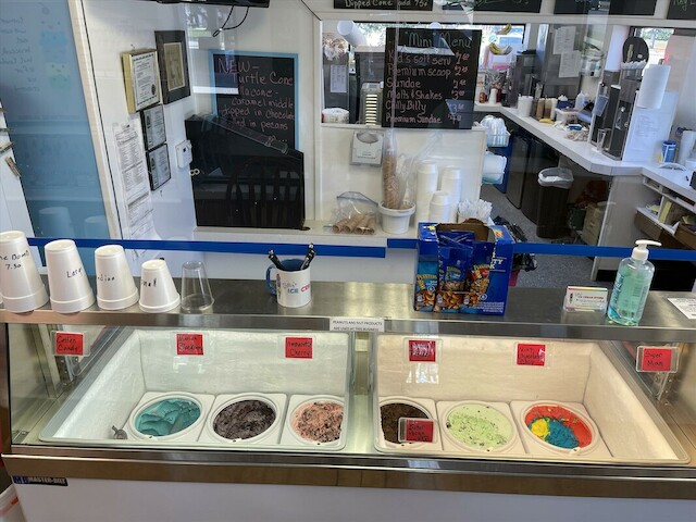 Billys Ice Cream Store | restaurant | 308 Nile Kinnick Dr S, Adel, IA 50003, USA | 5152382302 OR +1 515-238-2302