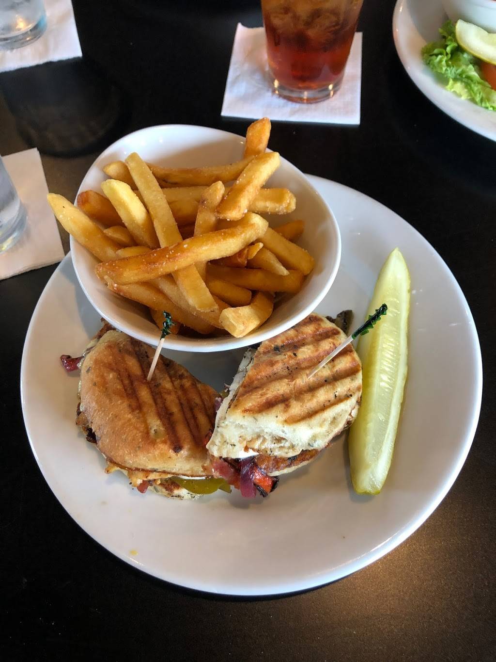 Olive Street Cafe | restaurant | 12710 Olive Blvd, St. Louis, MO 63141, USA | 3144858710 OR +1 314-485-8710