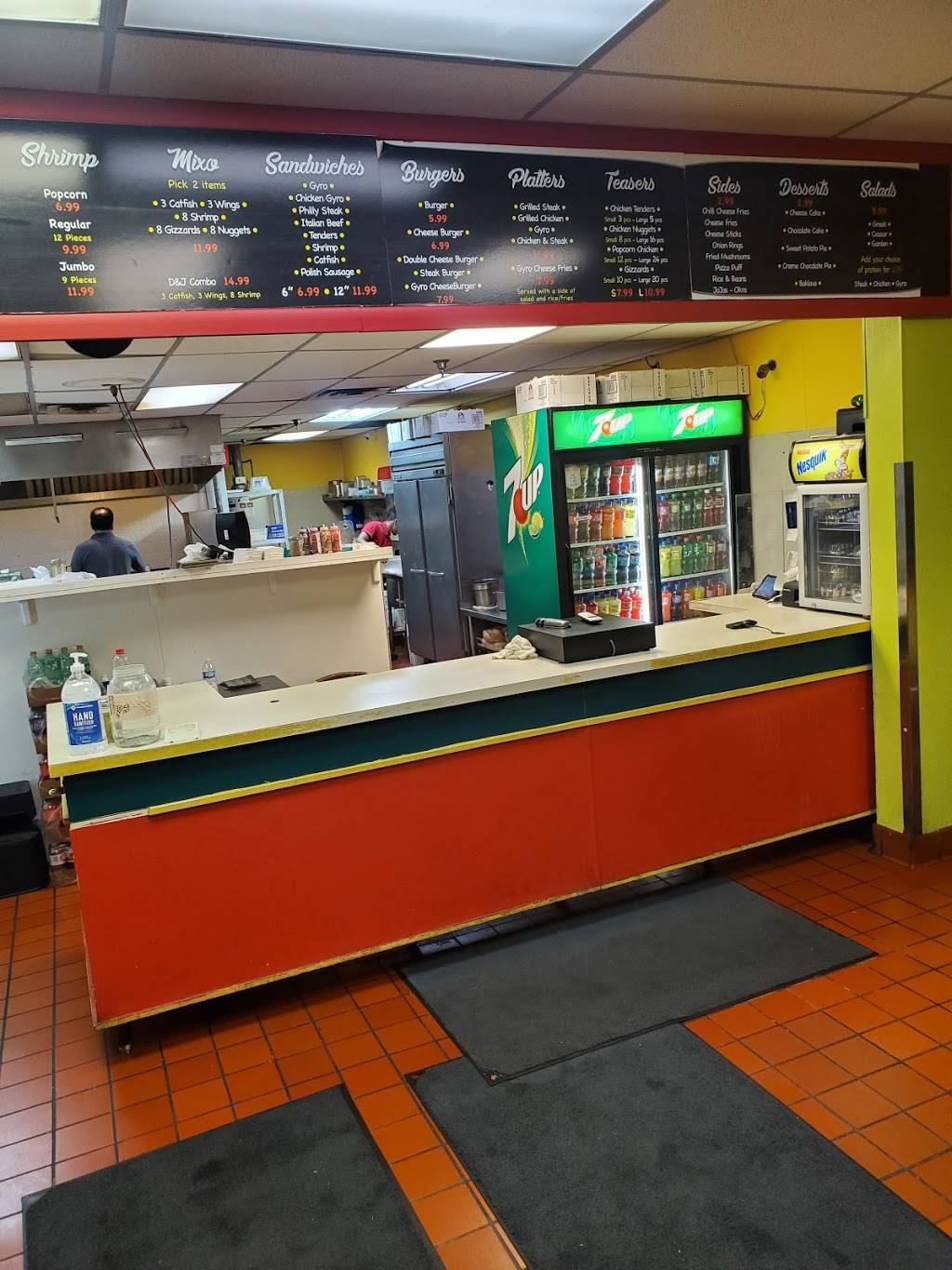 D&J Fish and Chicken | restaurant | 1700 Rice St, St Paul, MN 55113, USA | 6514885330 OR +1 651-488-5330