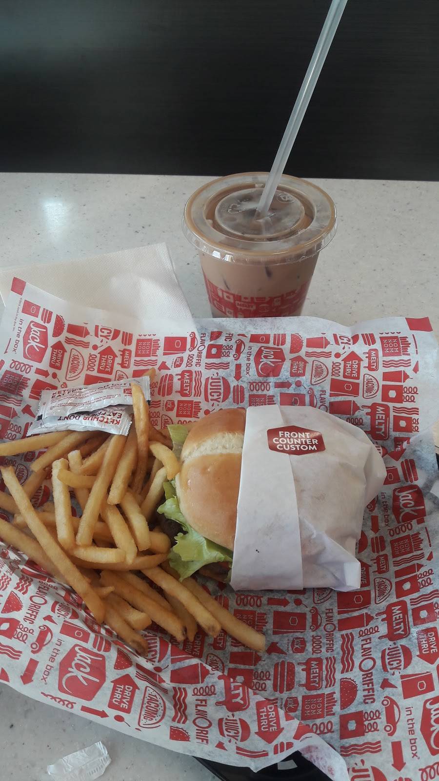 Jack in the Box | restaurant | 1900 W 6th St, Los Angeles, CA 90057, USA | 2134831768 OR +1 213-483-1768