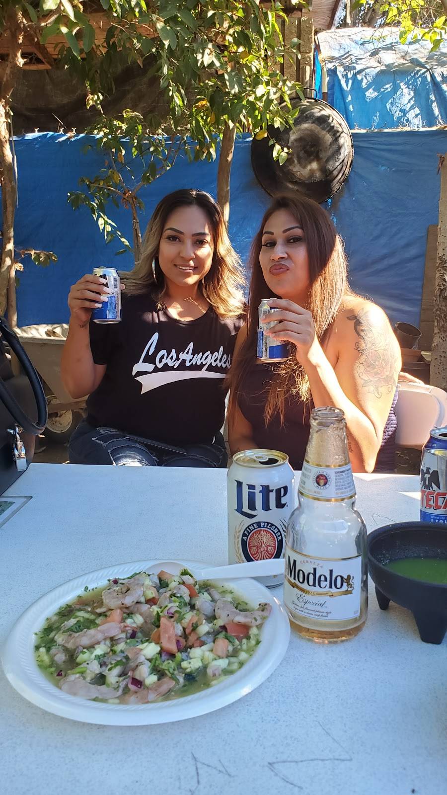 Doña Mary’s Mariscos | restaurant | 10806 Grape St, Los Angeles, CA 90059, USA | 3235630767 OR +1 323-563-0767