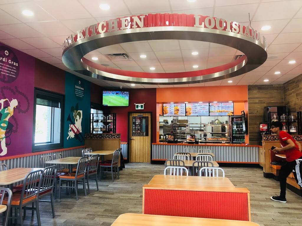 Popeyes | restaurant | 3479 Yonge St, North York, ON M4N 2N3, Canada | 6473475444 OR +1 647-347-5444