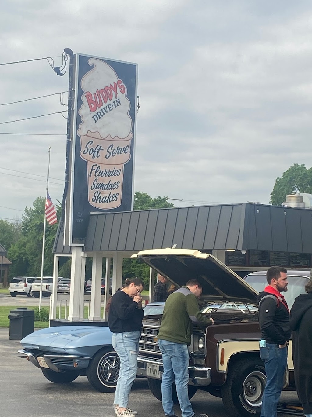 Buddys Drive-In | restaurant | 613 Dixie Hwy, Beecher, IL 60401, USA | 7089463001 OR +1 708-946-3001