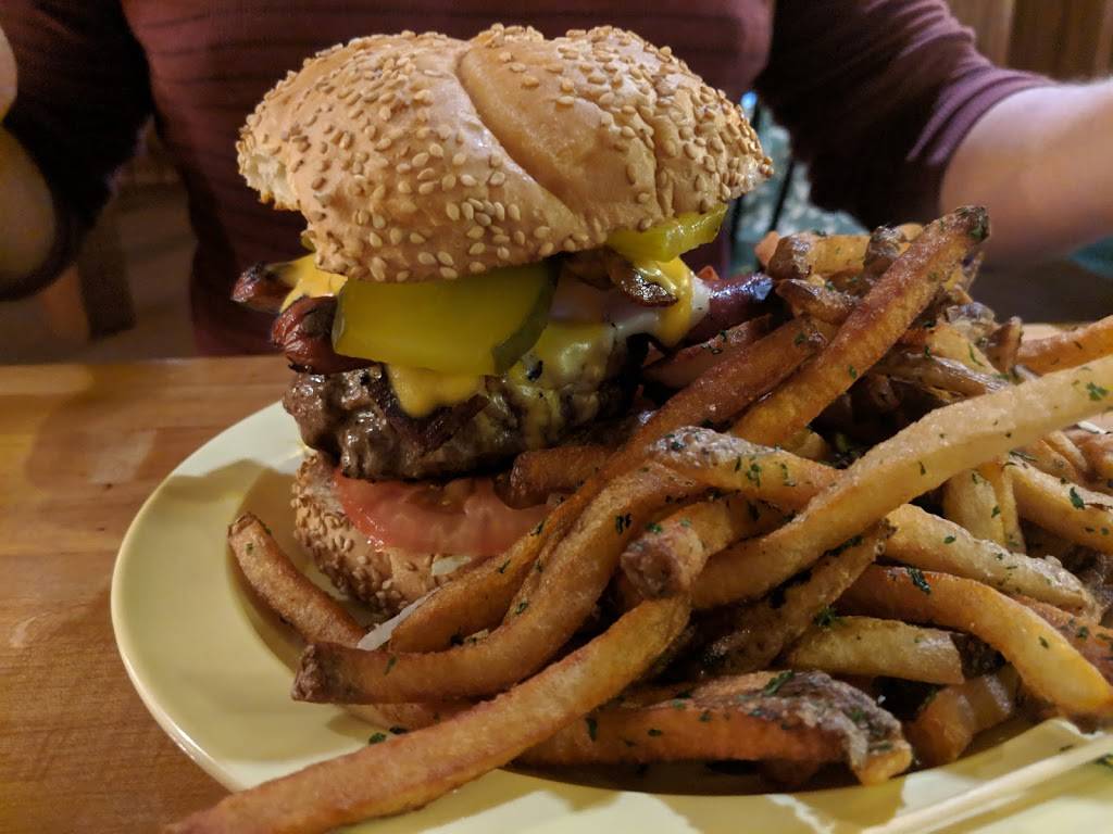 Sach’s Tee House | restaurant | 34 Hazel St, Binghamton, NY 13905, USA | 6077979628 OR +1 607-797-9628