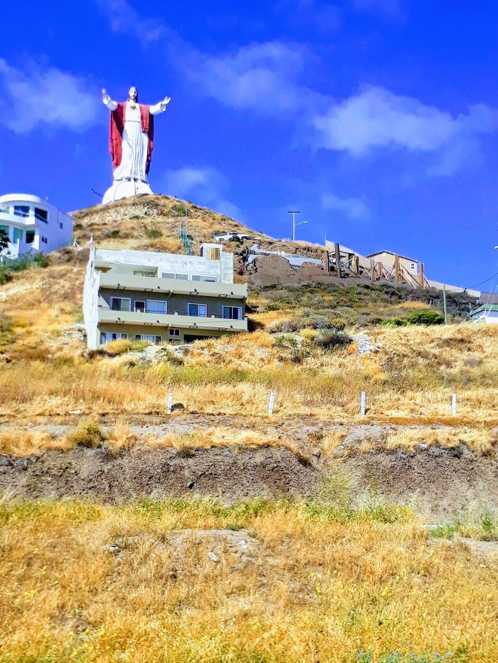 El Surfing Monkey | restaurant | Kilometro 37.5 carretera libre tijuana Rosarito, Rosarito - Ensenada km 37.5, 22710 Rosarito, B.C., Mexico | 016611040027 OR +52 661 104 0027