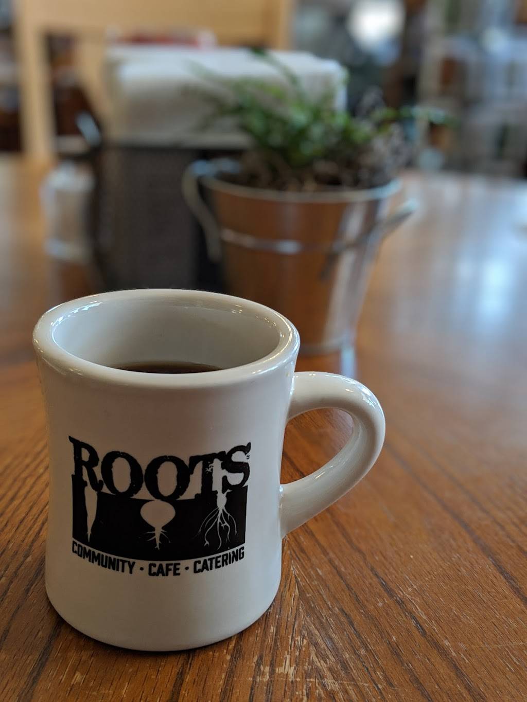 Roots Community Table / Cafe | restaurant | 9 Riverside St, Hooksett, NH 03106, USA | 6034857761 OR +1 603-485-7761