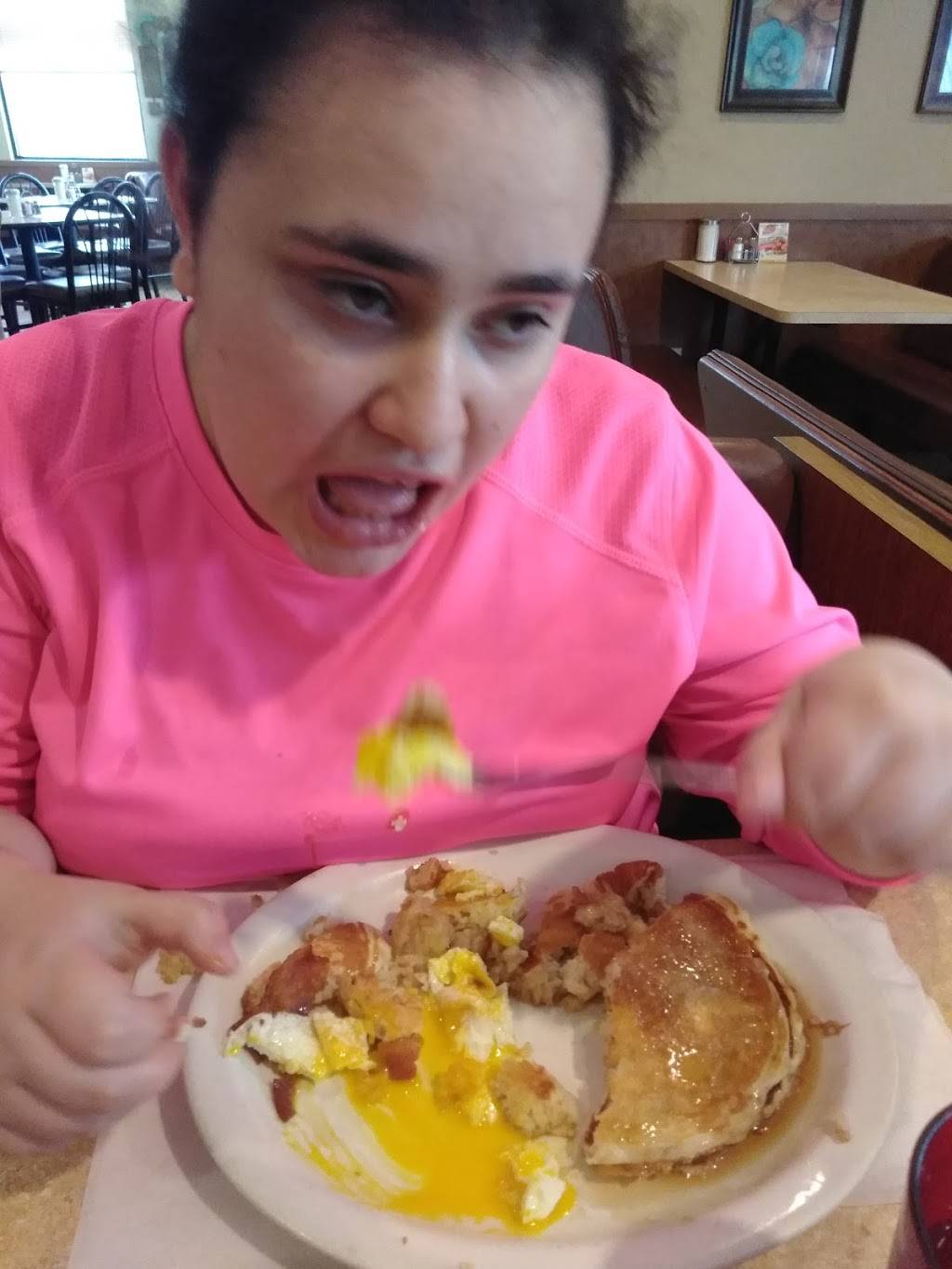 Apollo Family Restaurant | restaurant | 423 Hopkins St, Buffalo, NY 14220, USA | 7168259087 OR +1 716-825-9087