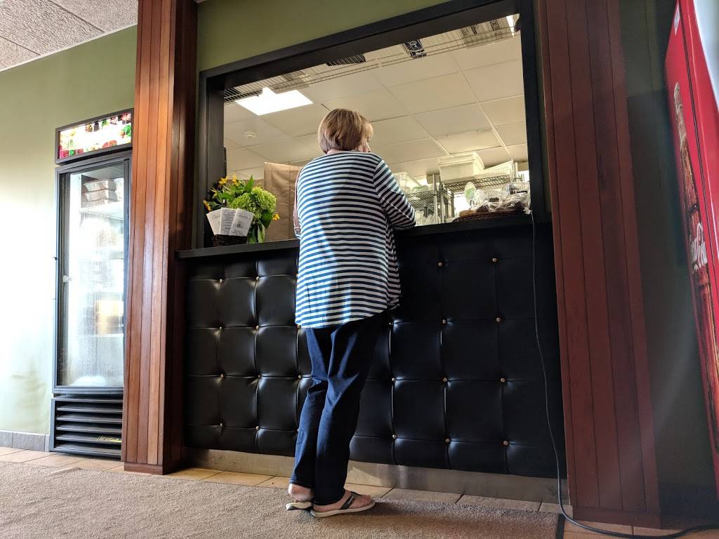 Christos To Go | meal takeaway | 785 Bedford St, Whitman, MA 02382, USA | 5085884200 OR +1 508-588-4200