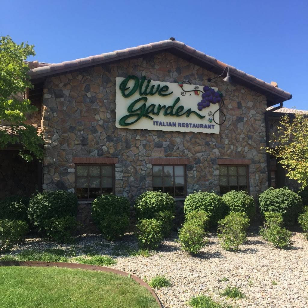 Olive Garden Italian Restaurant | meal takeaway | 9730 Von Allmen Ct, Louisville, KY 40241, USA | 5024253607 OR +1 502-425-3607