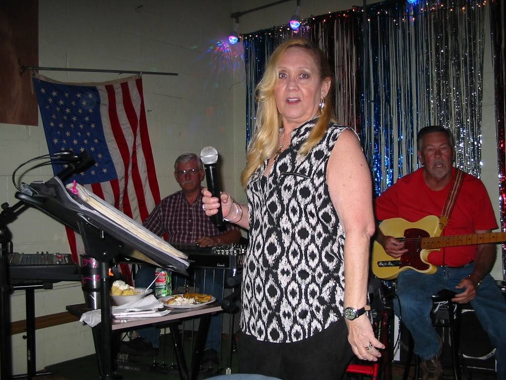 Ice Cream Shack & More, LLC | restaurant | 8151 Wassom Memorial Hwy, Grandview, TN 37337, USA | 4239949643 OR +1 423-994-9643