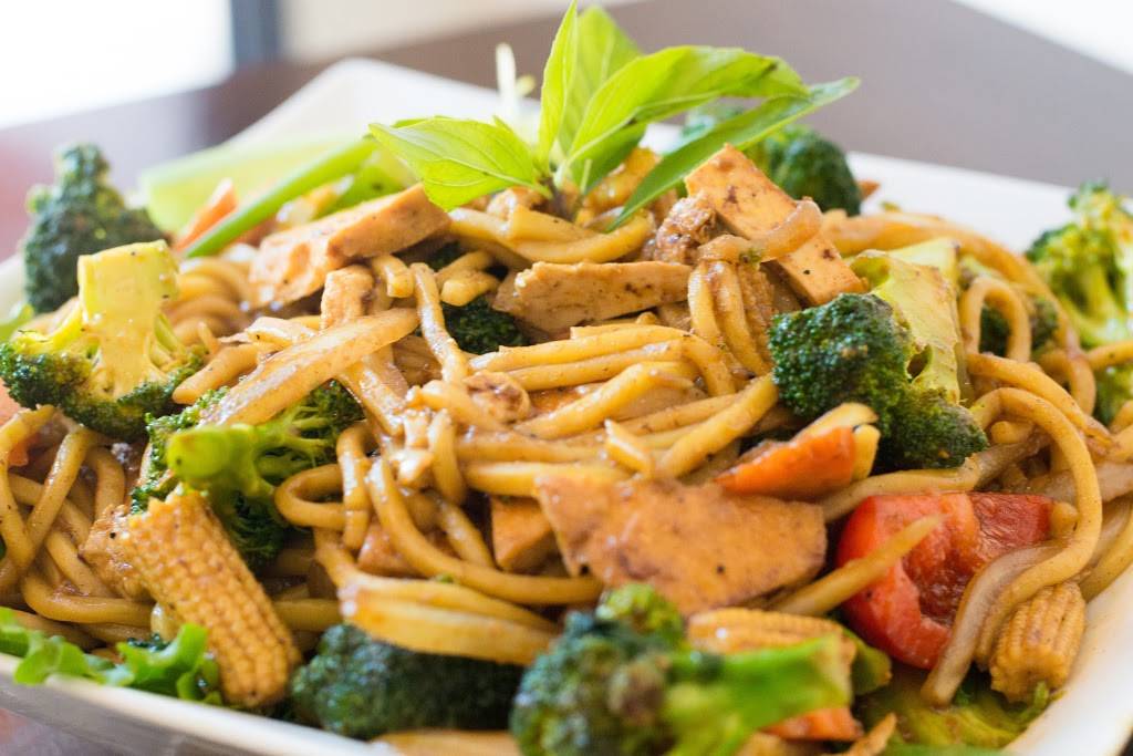 Thai Home | restaurant | 133 Roncesvalles Ave, Toronto, ON M6R 2L2, Canada | 4165348424 OR +1 416-534-8424