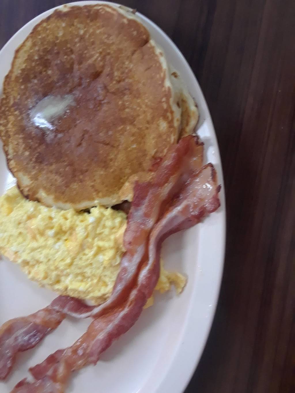 Joes Grill | restaurant | 5102 S Racine Ave, Chicago, IL 60609, USA | 7735483173 OR +1 773-548-3173