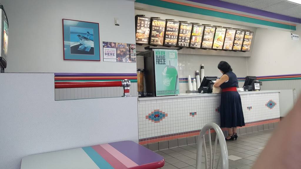 Taco Bell | meal takeaway | 8419 Old Courthouse Rd, Vienna, VA 22182, USA | 7038210939 OR +1 703-821-0939