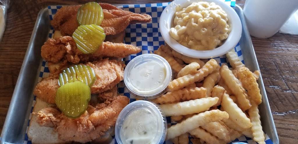 Big Shakes Hot Chicken And Fish | restaurant | 671 Martin Rd SW, Huntsville, AL 35824, USA | 2569639444 OR +1 256-963-9444