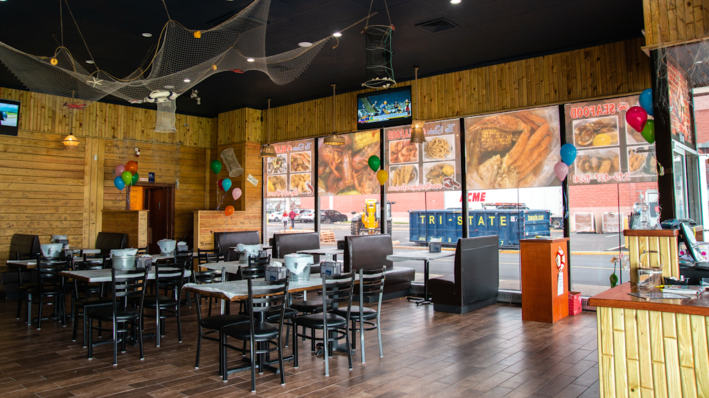 The Shake Seafood | restaurant | 2141 Cottman Ave unit d, Philadelphia, PA 19149, USA | 2154371536 OR +1 215-437-1536