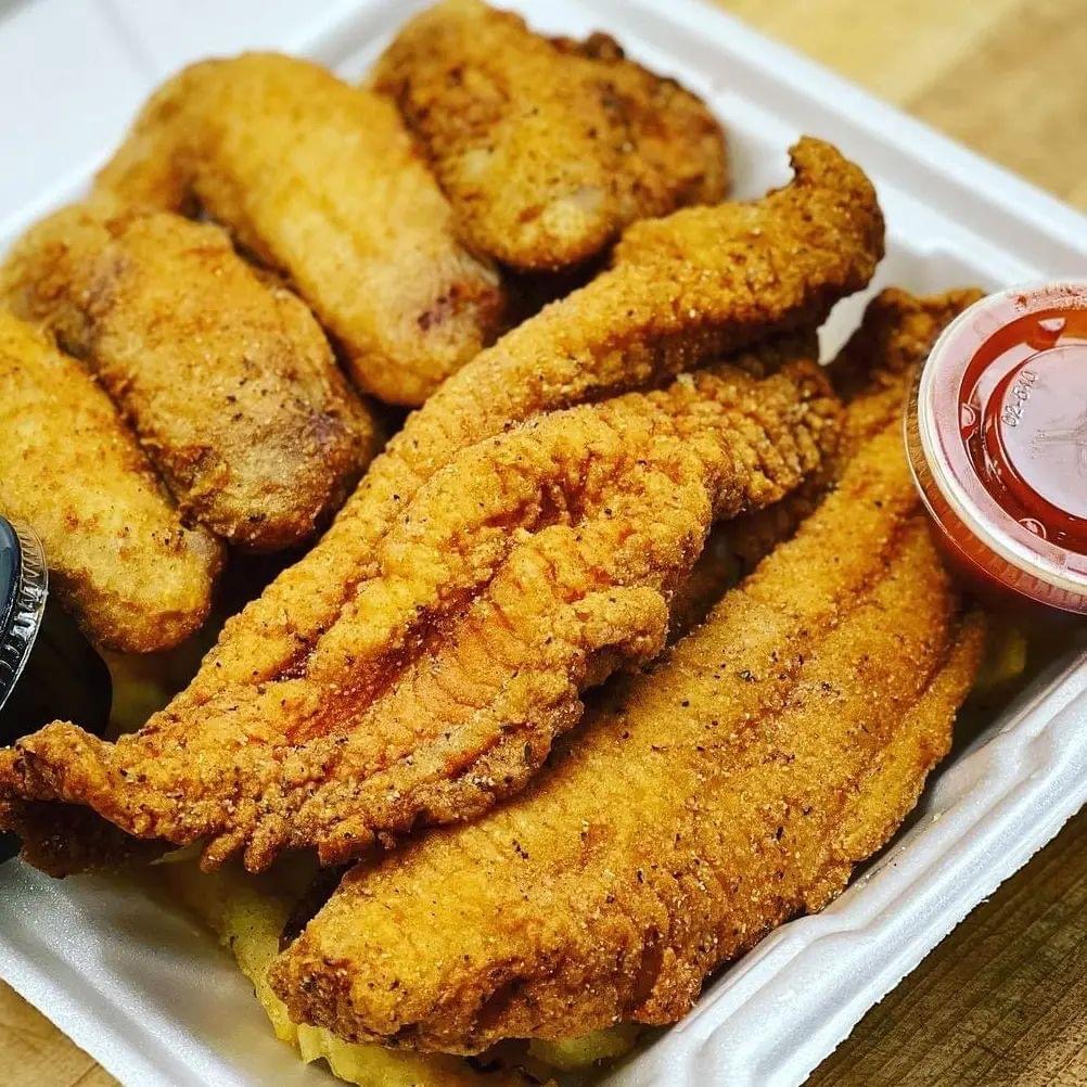 C&Ts SoulFood | restaurant | 963 W Clairemont Ave, Eau Claire, WI 54701, USA | 7155144334 OR +1 715-514-4334