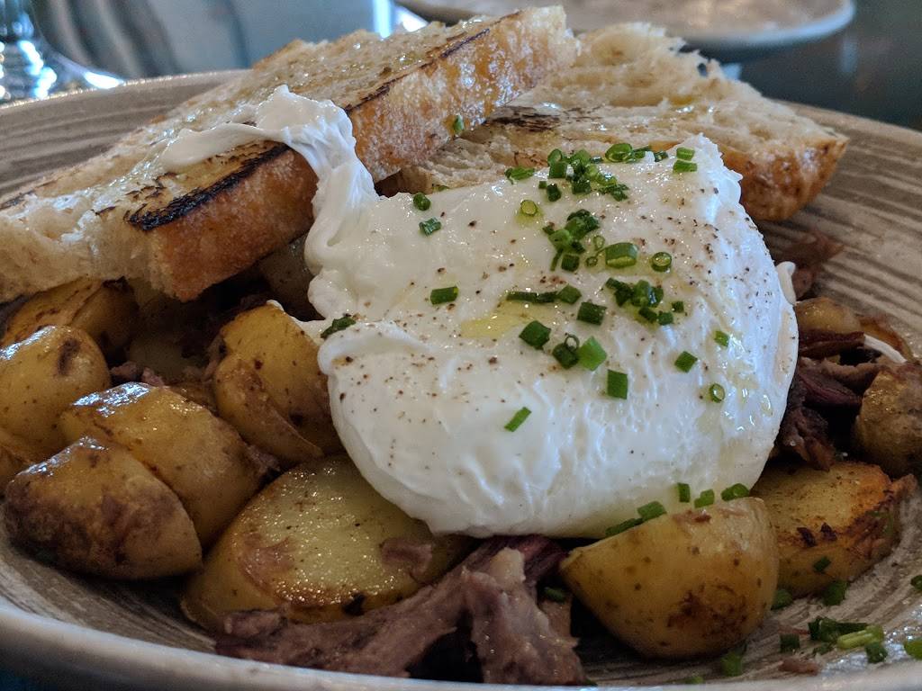 Stoneacre Brasserie | restaurant | 28 Washington Square, Newport, RI 02840, USA | 4016197810 OR +1 401-619-7810