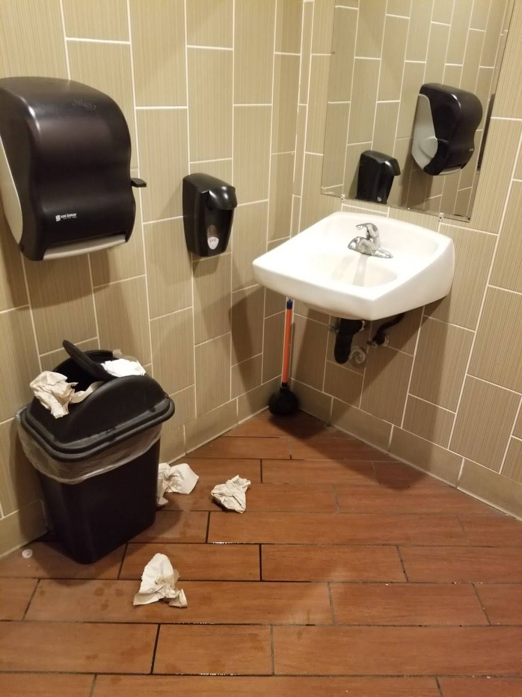 Subway Restaurants | restaurant | 8500 Gravenstein Highway, Unit B, Apple Valley Plaza, Cotati, CA 94931, USA | 7076648422 OR +1 707-664-8422