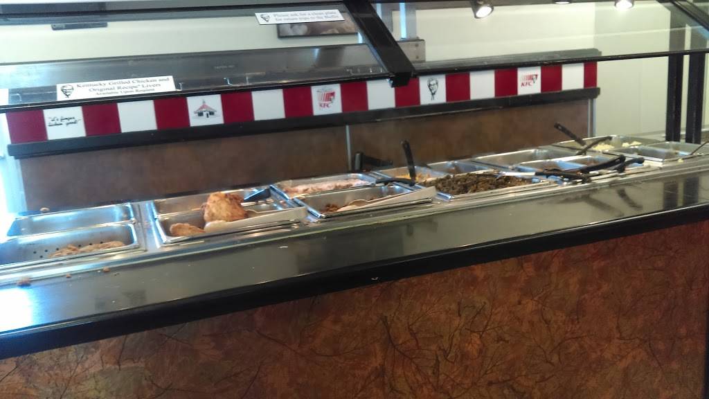 KFC | restaurant | 2051 N Highland Ave, Jackson, TN 38305, USA | 7316647432 OR +1 731-664-7432