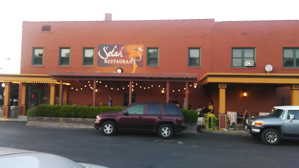 Selah Restaurant | restaurant | 130 S Bridge St, Struthers, OH 44471, USA | 3307552759 OR +1 330-755-2759