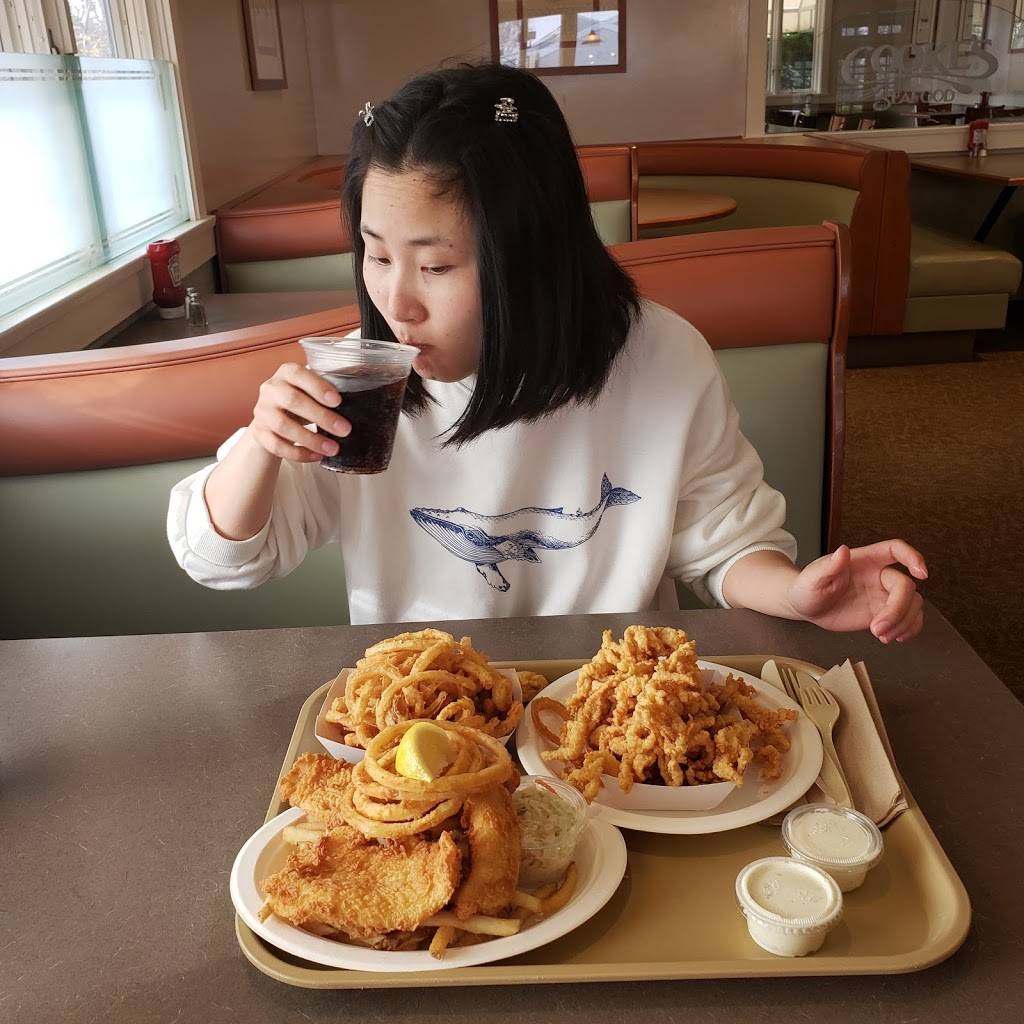 Cookes Seafood - Hyannis | restaurant | 1120 Iyannough Rd, Hyannis, MA 02601, USA | 5087750450 OR +1 508-775-0450