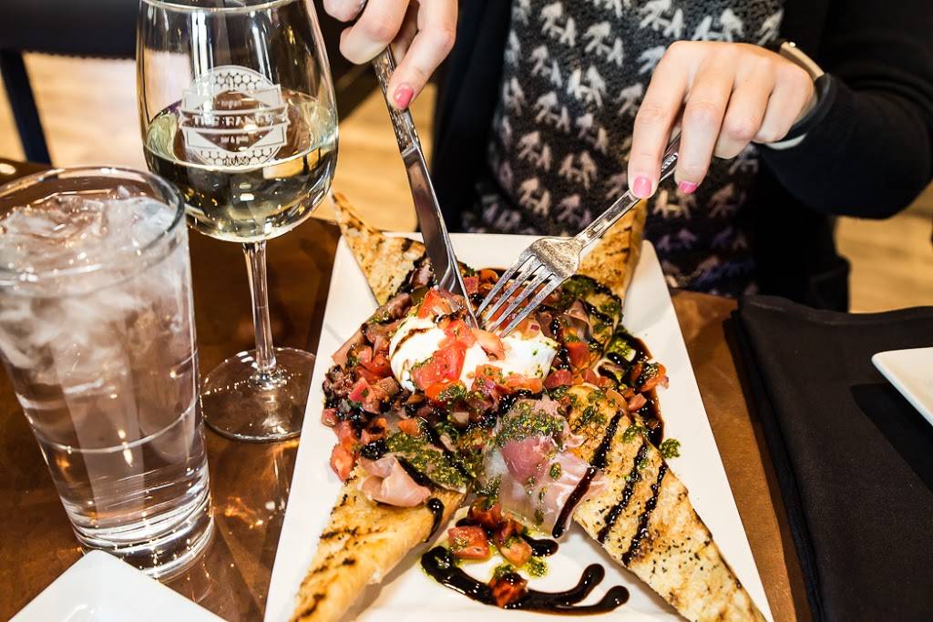 The Range Bar & Grille | restaurant | 306 Whiting St, Hingham, MA 02043, USA | 7818753382 OR +1 781-875-3382