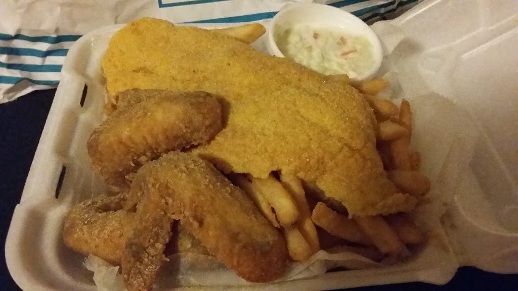 Bombora Fish and Chicken | restaurant | 3954 Austin Peay Hwy, Memphis, TN 38128, USA | 9012661101 OR +1 901-266-1101