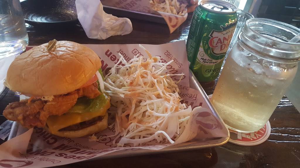 Pelicana Chicken | restaurant | 941 Manhattan Ave, Brooklyn, NY 11222, USA | 7183492172 OR +1 718-349-2172