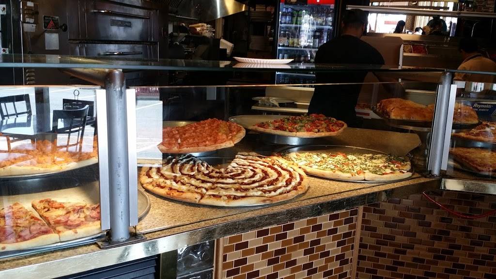 Valentino’s Pizzeria & Restaurant | restaurant | 4813 Beauregard St, Alexandria, VA 22312, USA | 7033548383 OR +1 703-354-8383