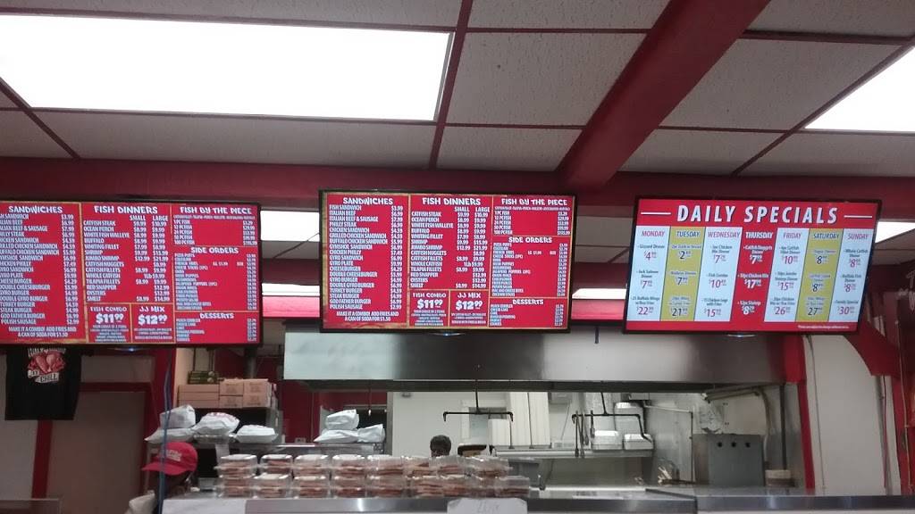 Big J Js Fish & Chicken | restaurant | 3126 N University St, Peoria, IL 61604, USA | 3096882222 OR +1 309-688-2222