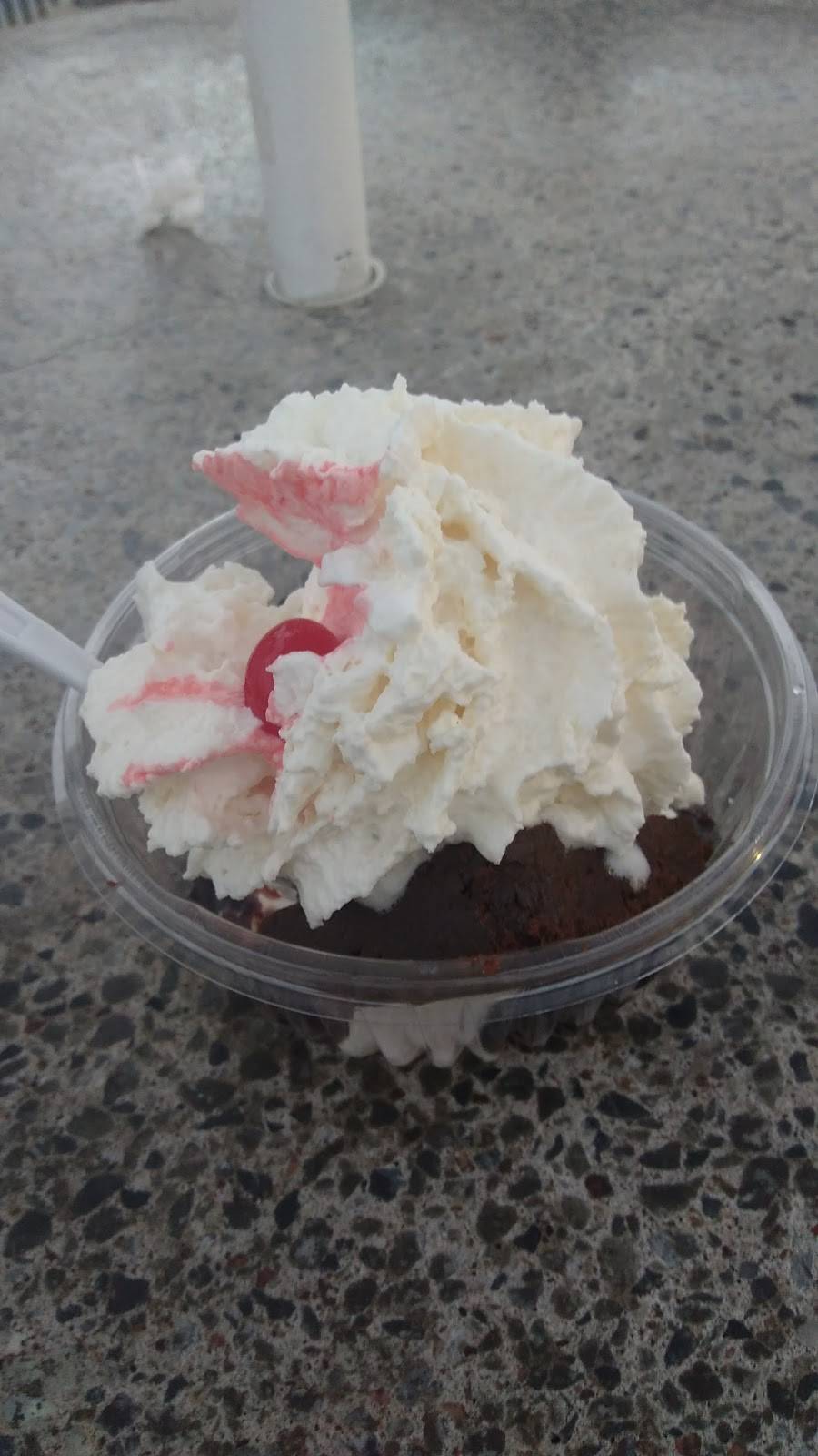 Chillers Ice Cream | restaurant | 7601 IN-60, Sellersburg, IN 47172, USA | 8122484071 OR +1 812-248-4071