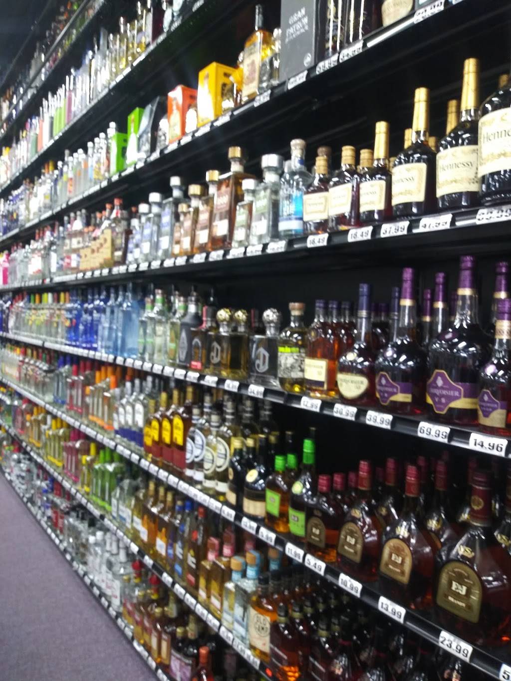 Krispy Krunchy Chicken & South Main Liquor | restaurant | 192 S Main St, Mt Clemens, MI 48043, USA | 5864698470 OR +1 586-469-8470