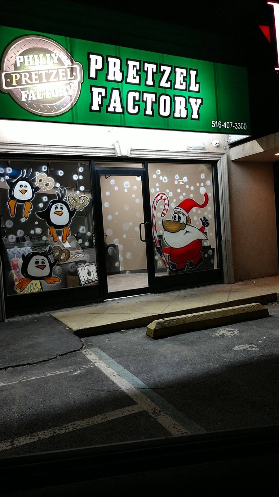 Philly Pretzel Factory | bakery | 197 Franklin Ave, Franklin Square, NY 11010, USA | 5164073300 OR +1 516-407-3300