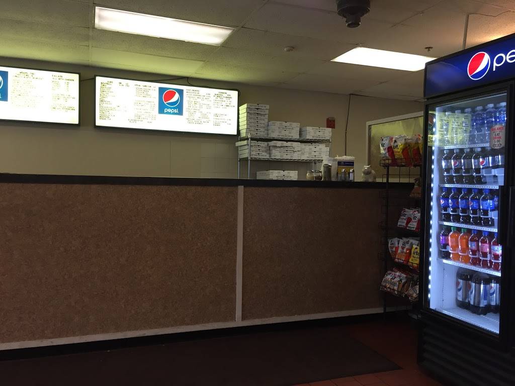 Center Street Pizza | restaurant | 110 Newbury St, Danvers, MA 01923, USA | 9787772953 OR +1 978-777-2953