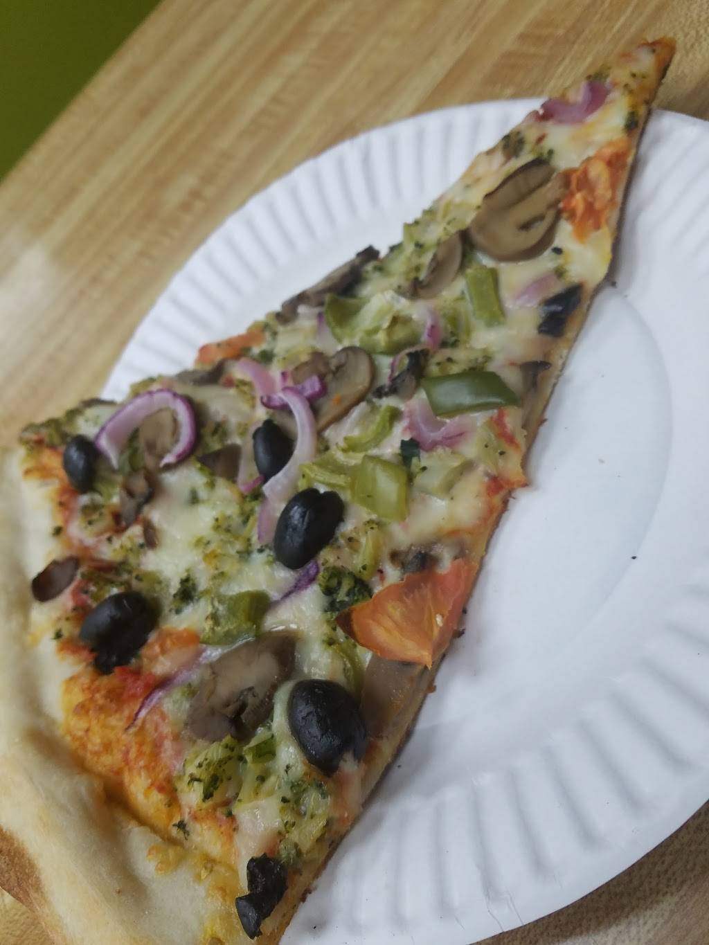 New Yorker Pizzeria & Pasta | restaurant | 328 Central Ave, Albany, NY 12206, USA | 5184650101 OR +1 518-465-0101