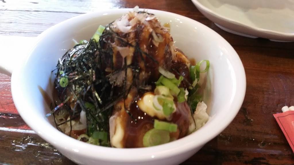 Friends Ramen | restaurant | 808 N State St, Chicago, IL 60610, USA | 3126431209 OR +1 312-643-1209