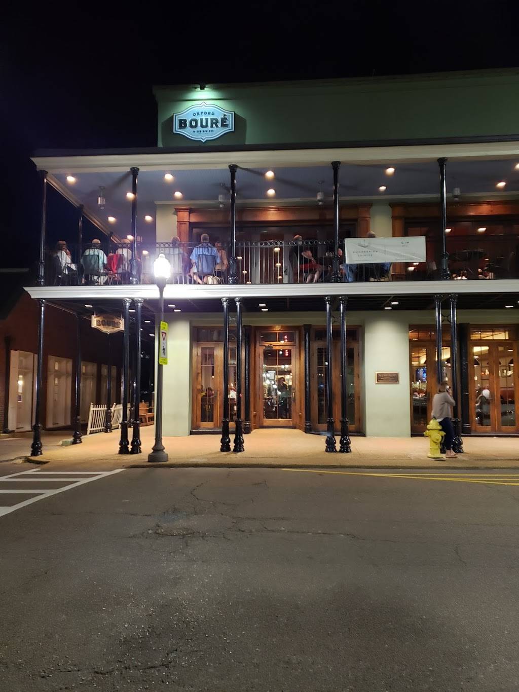 Boure Restaurant | restaurant | 110 Courthouse Square, Oxford, MS 38655, USA | 6622341968 OR +1 662-234-1968